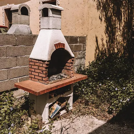 בית נופש House With A Parking Space Banjol, Rab - 25971 ראב
